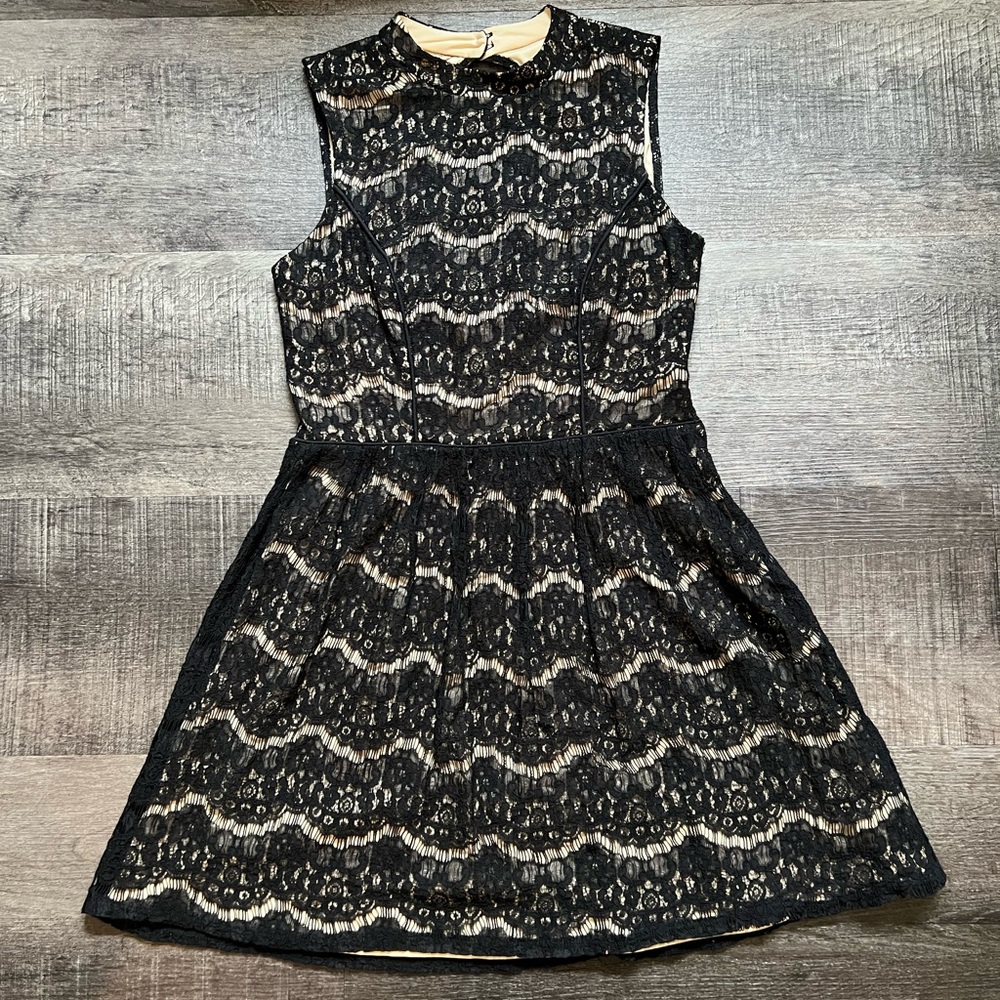 Women’s City Triangle Black/Cream Formal Mini Dress, LG